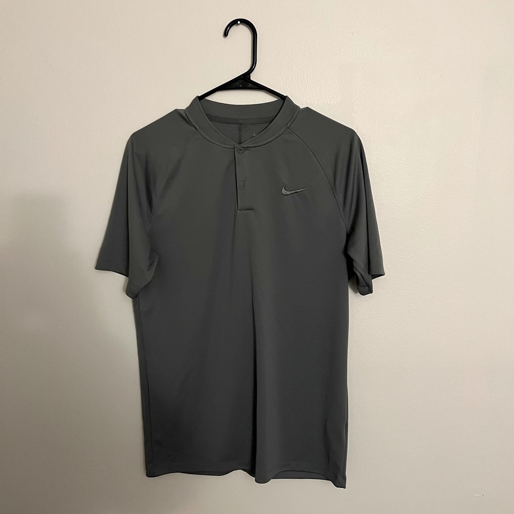 Nike Golf polo blade collar